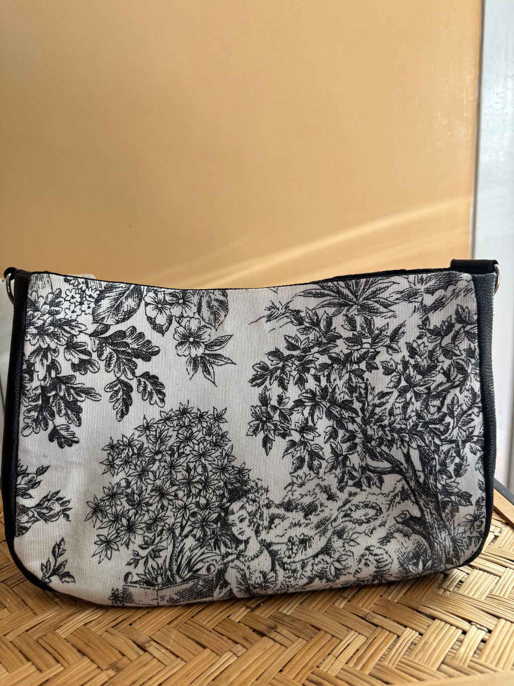 Sac Petite Maïa en noir intemporel